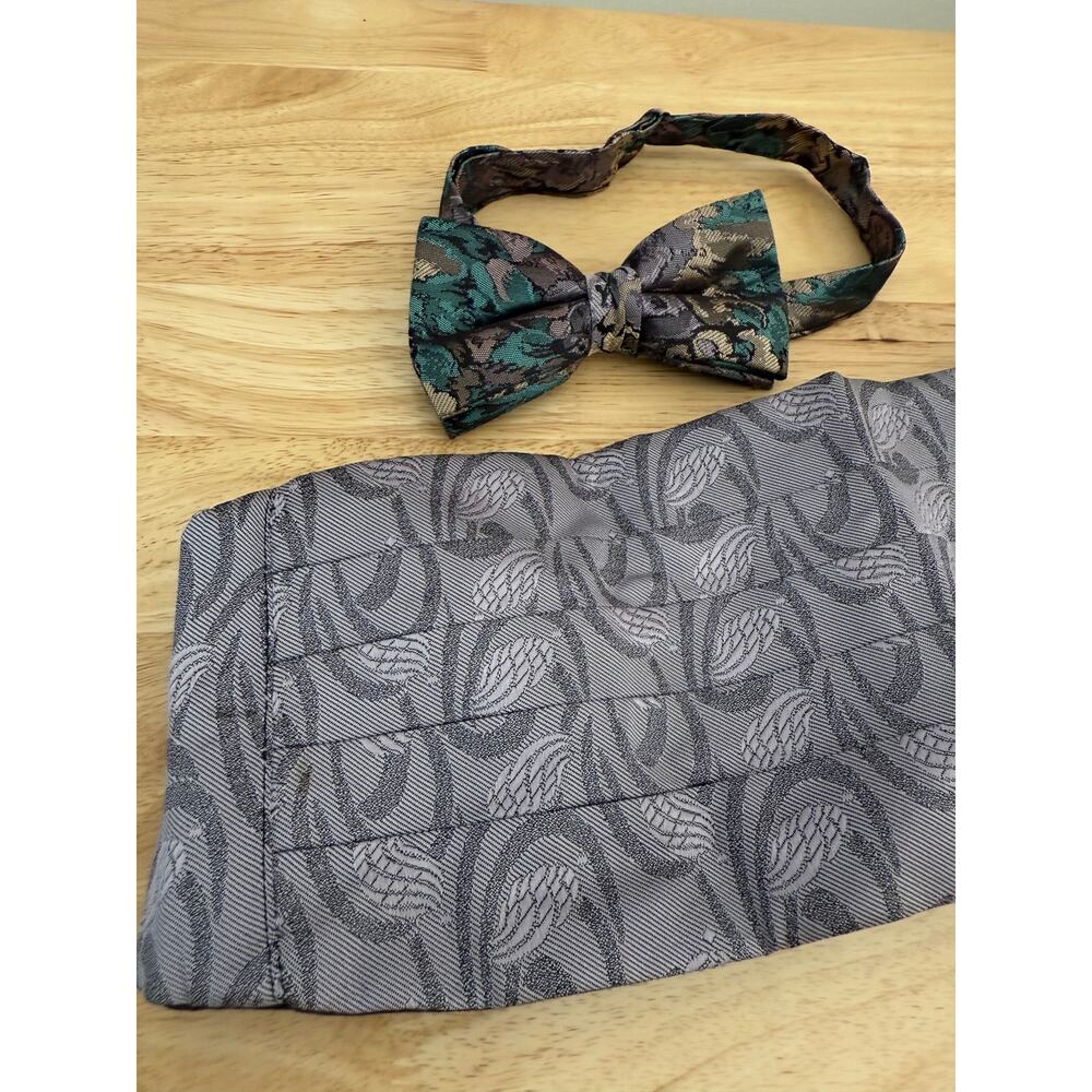 The Tie Rack Set of Matching Bow Tie & Cummerbund Silver Blue One Size JL